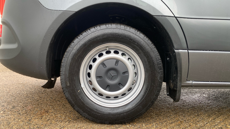 Mercedes-Benz Sprinter 315Cdi L2 Diesel Rwd 3.5t H2 Select Van